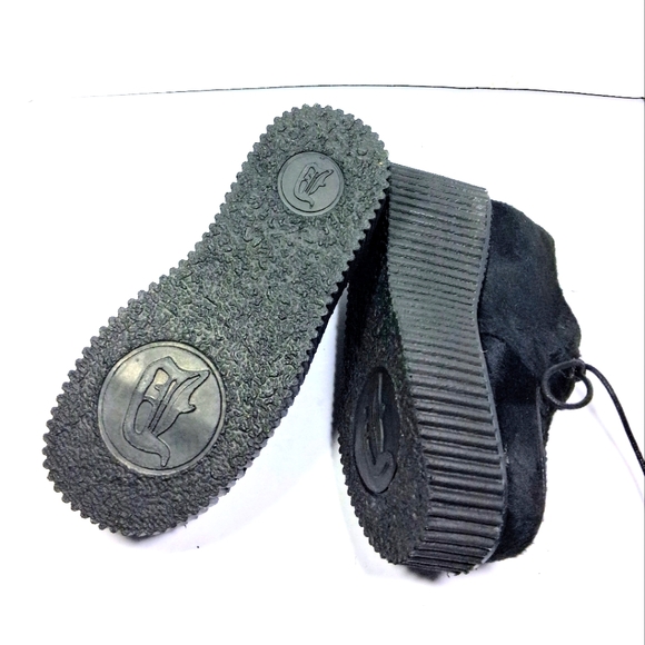 Demonia Women's Size 7 Faux Fur 3" Platform Creeper Punk Goth Shoes CRE 202 B - Picture 7 of 12